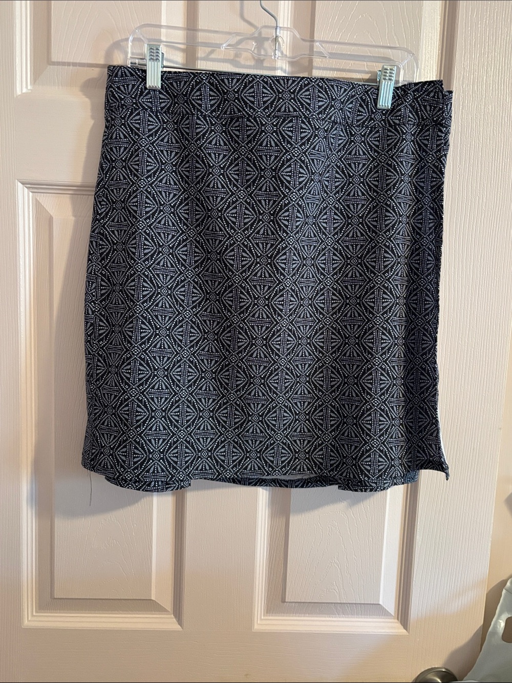 Ripskirt Hawaii Black & White Mini Skirt with Geometric Print - Picture 1 of 4